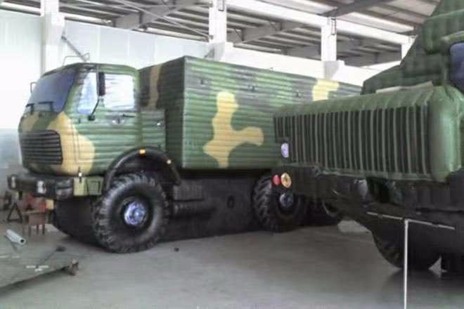 黄平大型军事车
